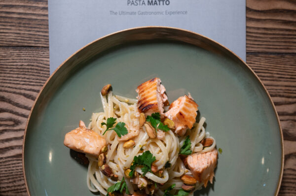 Linguine AL CRISPY SALMON